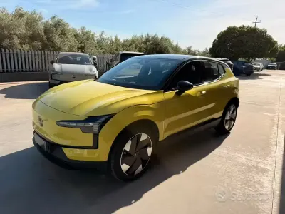 Usata Volvo EX30 Plus 75 kW (102 CV) 2024 Giallo SUV