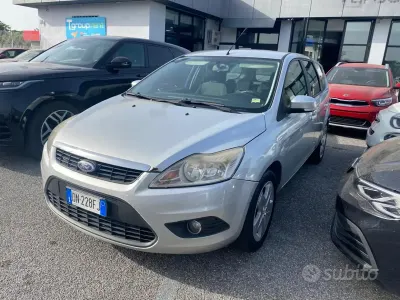 Usata Ford Focus 90 CV (66 kW) 2008 Grigio Station wagon