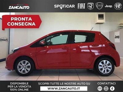 Usata Toyota Yaris Active 69 CV (50 kW) 2015 Rosso Utilitaria