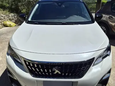 Usata Peugeot 3008 Allure 131 CV (96 kW) 2019 Bianco SUV