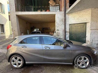 Usata Mercedes A180 109 CV (80 kW) 2013 Grigio Berlina