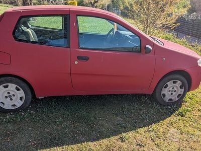 Usata Fiat Punto 60 CV (44 kW) 2005 Rosso Utilitaria