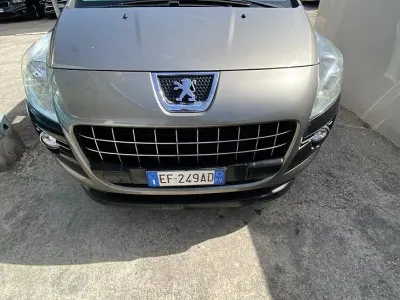 Usata Peugeot 3008 S 112 CV (82 kW) 2011 Marrone Station wagon