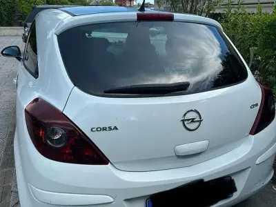 Usata Opel Corsa 69 CV (50 kW) 2013 Bianco Utilitaria
