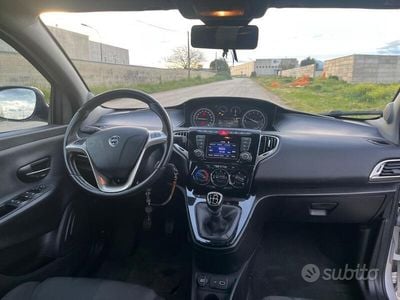 Usata Lancia Ypsilon 80 CV (58 kW) 2020 Grigio Utilitaria