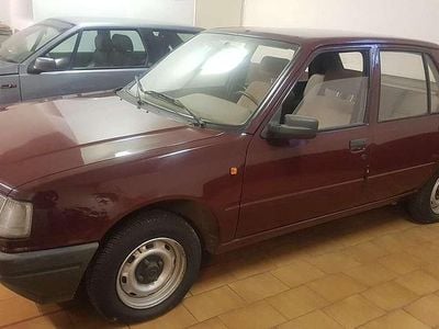 Usata Peugeot 309 54 CV (39 kW) 1986 Rosso Utilitaria