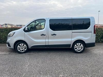Usata Renault Trafic Intens 150 CV (110 kW) 2022 Argento Monovolume