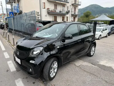 Usata Smart ForFour 71 CV (52 kW) 2018 Nero Utilitaria