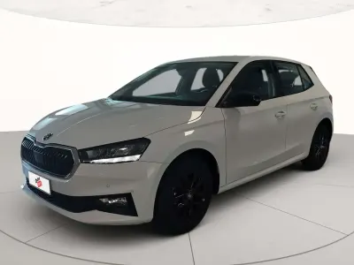 Usata Skoda Fabia Selection 95 CV (69 kW) 2025 Bianco luna metallizzato Berlina