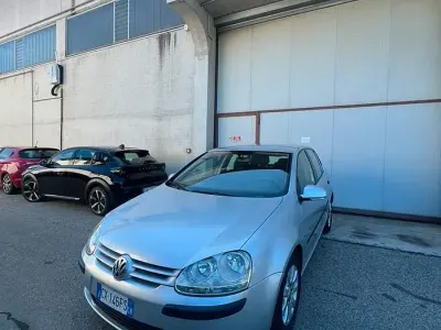 Usata VW Golf IV Comfortline 105 CV (77 kW) 2005 Berlina