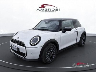 Nuova Mini Cooper Classic 114 kW (156 CV) 2025 Bianco Utilitaria