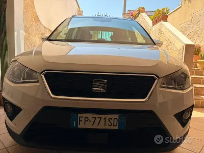 Usata Seat Arona 95 CV (69 kW) 2018 Bianco SUV