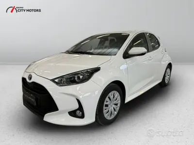 Begagnad Toyota Yaris Hybrid