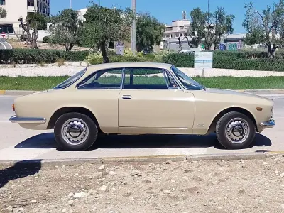 Usata Alfa Romeo GT Junior 88 CV (64 kW) 1970 Beige Coupé