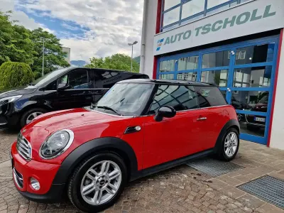 Usata Mini Cooper 122 CV (89 kW) 2013 Chili red Utilitaria