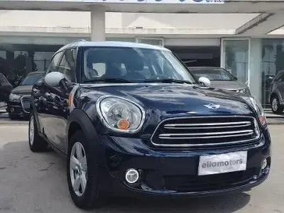 Usata Mini Cooper D Countryman Business 111 CV (81 kW) 2016 Blu/azzurro SUV