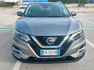 Usata Nissan Qashqai N-Connecta 131 CV (96 kW) 2018 Grigio SUV
