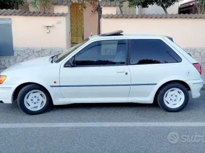 Usata Ford Fiesta 107 CV (78 kW) 1992 Bianco Utilitaria
