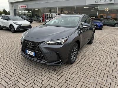 Usata Lexus NX350h Business Edition 244 CV (179 kW) 2024 Grigioblack SUV