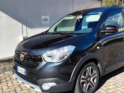 Grigio Usata 2019 Dacia Lodgy Monovolume | 11.500 € (Buon prezzo)