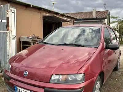 Usata Fiat Punto 60 CV (44 kW) 2002 Utilitaria