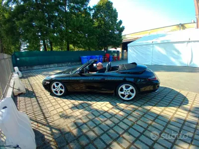 Usata Porsche 996 300 CV (220 kW) 2000 Nero Cabrio