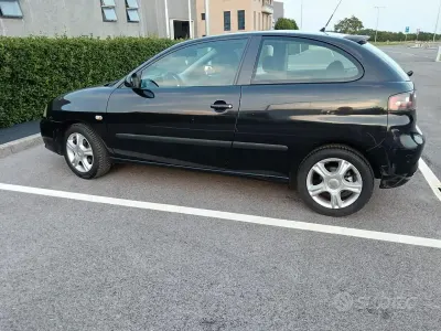 Usata Seat Ibiza 85 CV (62 kW) 2008 Nero Berlina