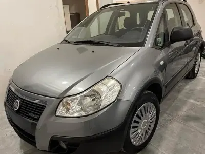 Usata Fiat Sedici Dynamic 120 CV (88 kW) 2010 Grigio SUV