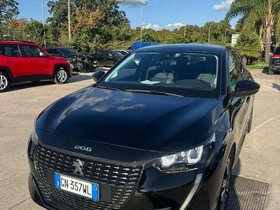 Usata Peugeot 208 Allure 101 CV (74 kW) 2023 Utilitaria
