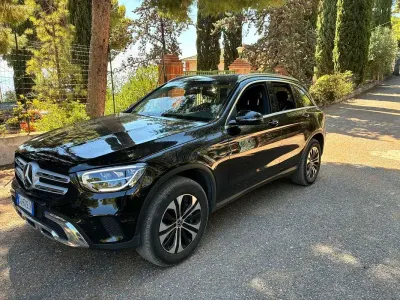 Usata Mercedes GLC300 Business 211 CV (155 kW) 2022 Nero SUV