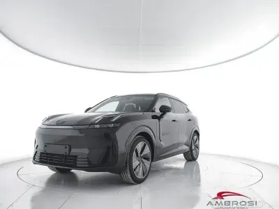 Nuova Lynk & Co 08 211 CV (155 kW) 2026 Back SUV