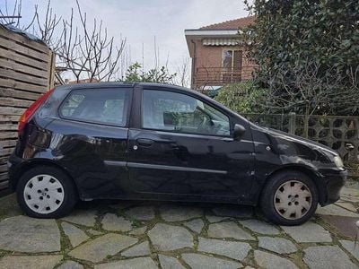 Usata Fiat Punto 60 CV (44 kW) 2001 Utilitaria