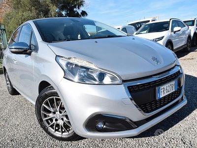 Usata Peugeot 208 Allure 75 CV (55 kW) 2018 Grigio Utilitaria