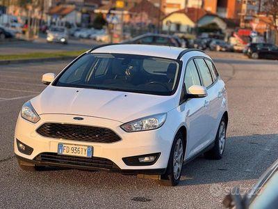 Usata Ford Focus 120 CV (88 kW) 2017 Bianco Station wagon