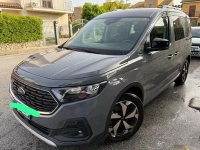 Usata Ford Courier 2023 Grigio Monovolume