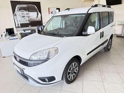 Usata Fiat Doblò Trekking 105 CV (77 kW) 2015 Bianco Monovolume