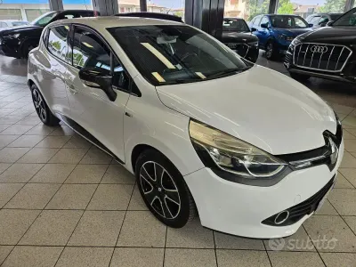 Usata Renault Clio 75 CV (55 kW) 2015 Bianco Station wagon