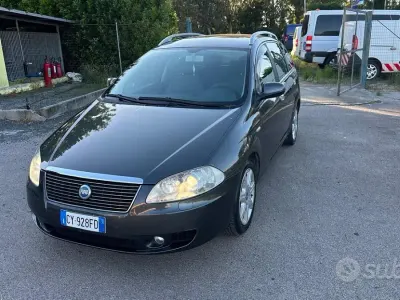 Usata Fiat Croma 150 CV (110 kW) 2005 Grigio Station wagon