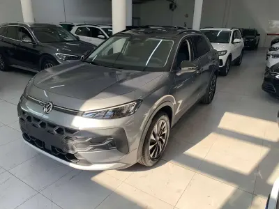 Nuova VW T-Roc Life 116 CV (85 kW) 2026 Wolf grey metallizato SUV