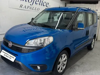 Usata Fiat Doblò Lounge 120 CV (88 kW) 2018 Bluazzurro Monovolume