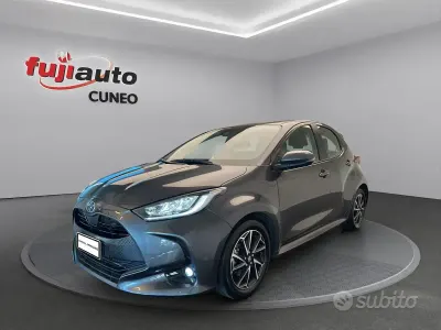 Usata Toyota Yaris Hybrid Trend 116 CV (85 kW) 2022 Dark grey met Utilitaria
