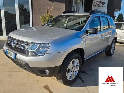 Usata Dacia Duster Lauréate 110 CV (80 kW) 2014 Argento SUV