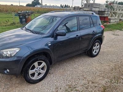 Usata Toyota RAV4 177 CV (130 kW) 2007 SUV