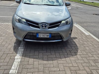 Toyota Auris Hybrid