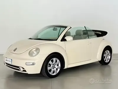 Usata VW New Beetle 102 CV (75 kW) 2004 Beige Utilitaria