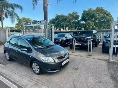 Usata Toyota Auris 126 CV (92 kW) 2008 Grigio Utilitaria
