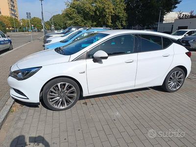 Usata Opel Astra 110 CV (80 kW) 2016 Berlina