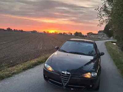 Usata Alfa Romeo 147 170 CV (125 kW) 2007 Grigio Utilitaria