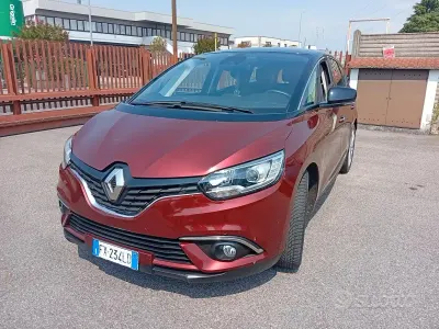 Usata Renault Scénic IV 120 CV (88 kW) 2019 Rosso Monovolume