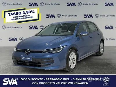 Usata VW Golf VIII Life 116 CV (85 kW) 2025 Blu Berlina